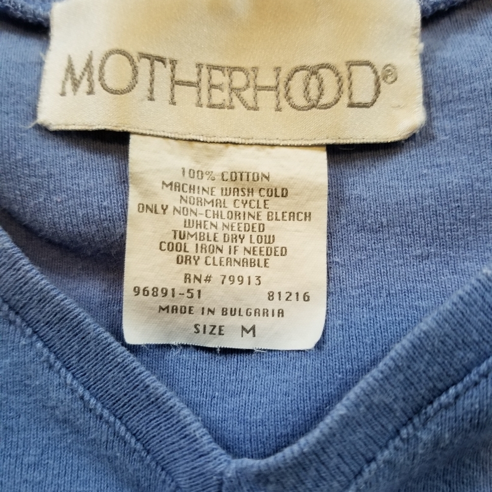 Motherhood maternity tee shirt M periwinkle
